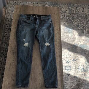 Stylish Blue Distressed Women Jeans